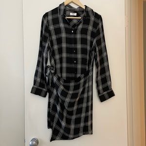 Untuckit Black Plaid Shirt-Dress in 10